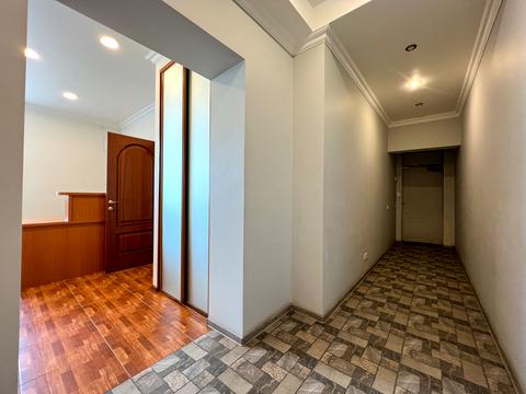 коммерческая по адресу Андреевский спуск, 11