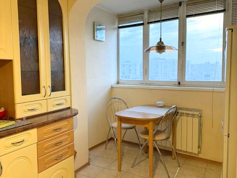 квартира за адресою Володимира Івасюка просп. (Героїв Сталінграду), 53