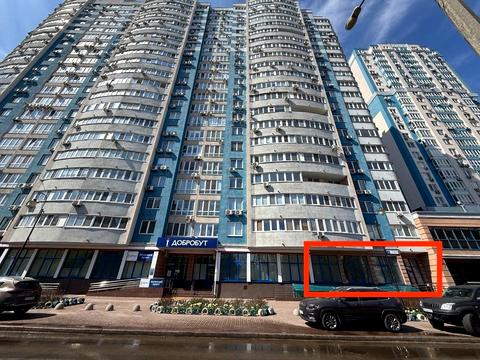 комерційна за адресою Авіаконструктора Ігоря Сікорського вул. (Танкова), 1