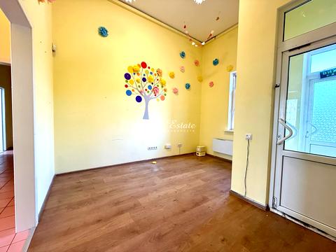 комерційна за адресою Авіаконструктора Ігоря Сікорського вул. (Танкова), 1