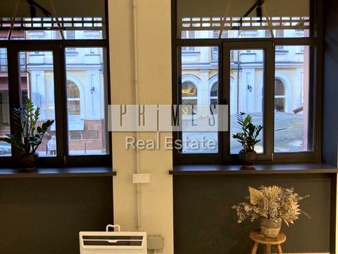 комерційна за адресою Воздвиженська вул., 14