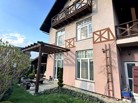 дом по адресу Василия Лесина ул.