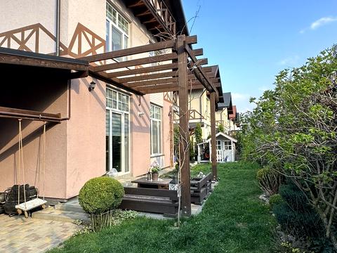 дом по адресу Василия Лесина ул.