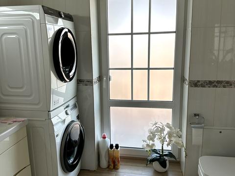 дом по адресу Василия Лесина ул.