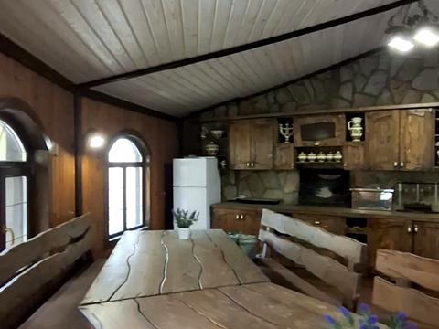будинок за адресою с. Угринів, Калуське шосе