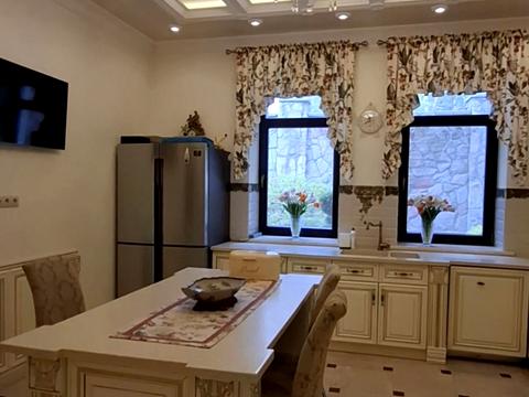 будинок за адресою с. Угринів, Калуське шосе
