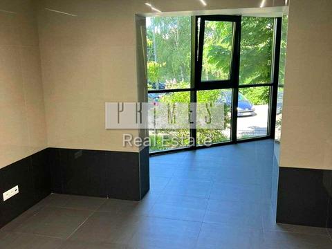 комерційна за адресою Драгоманова вул., 8