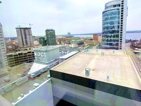 комерційна за адресою Королеви Єлизавети ІІ вул. (Глинки), 2