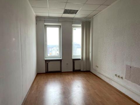 комерційна за адресою Гайдамацька вул. (Марфи Струтинської), 21