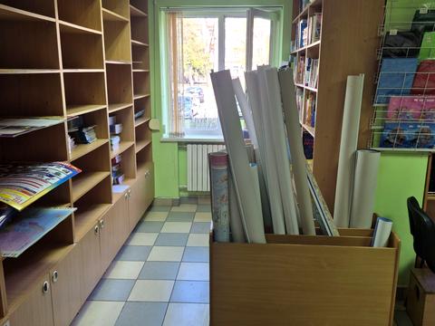 комерційна за адресою Свято-Миколаївська вул. (Леніна), 28