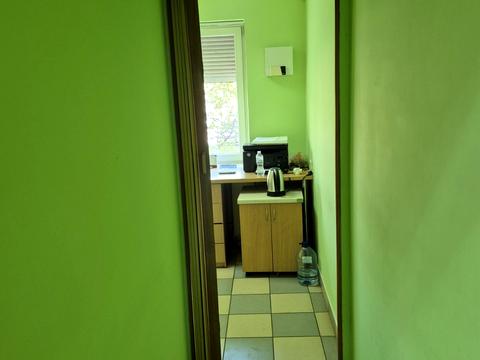 комерційна за адресою Свято-Миколаївська вул. (Леніна), 28