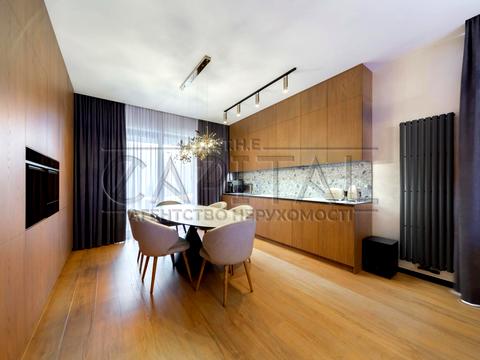 будинок за адресою Молодіжна, 1