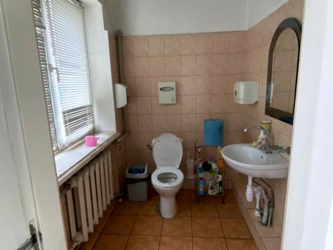 комерційна за адресою Канатна вул., 128