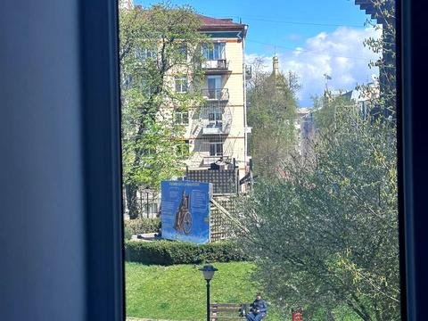 комерційна за адресою Лисенка вул., 1