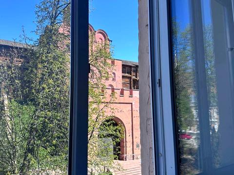 комерційна за адресою Лисенка вул., 1