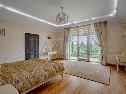 будинок за адресою Велика Набережна, 10