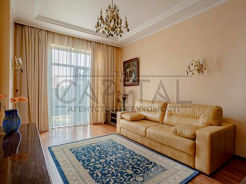 будинок за адресою Велика Набережна, 10