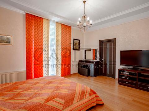 будинок за адресою Велика Набережна, 10