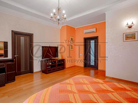 будинок за адресою Велика Набережна, 10