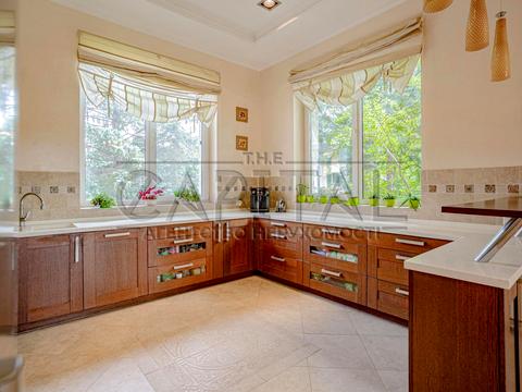 будинок за адресою Велика Набережна, 10