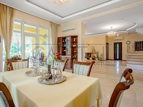 будинок за адресою Велика Набережна, 10