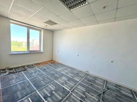 комерційна за адресою Лазаряна вул., 72