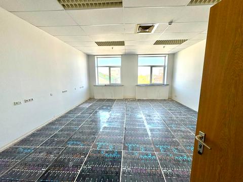 комерційна за адресою Лазаряна вул., 72