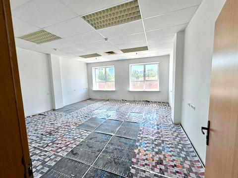 комерційна за адресою Лазаряна вул., 72