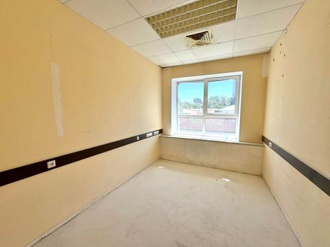 комерційна за адресою Лазаряна вул., 72