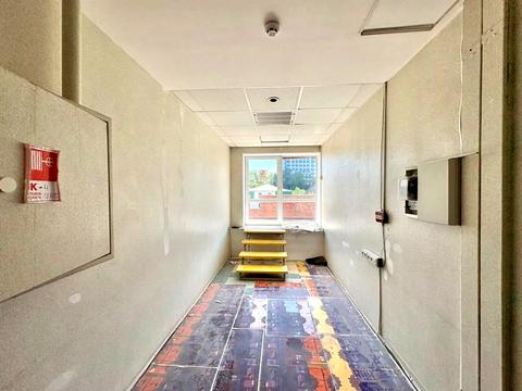 комерційна за адресою Лазаряна вул., 72