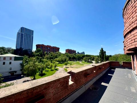 комерційна за адресою Лазаряна вул., 72