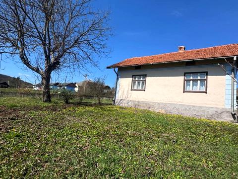 будинок за адресою лісова