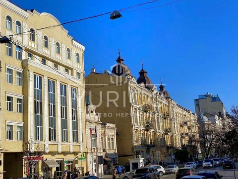 комерційна за адресою Богдана Хмельницького вул., 48