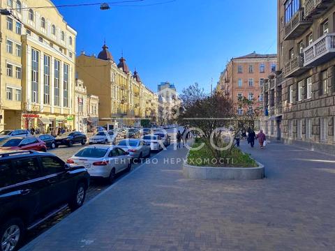 комерційна за адресою Богдана Хмельницького вул., 48