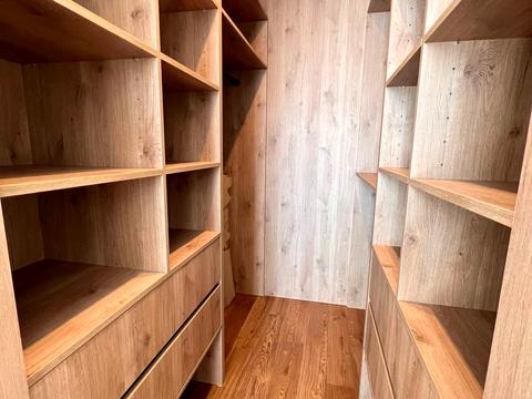 квартира за адресою Володимира Навроцького вул., 35