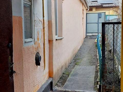 будинок за адресою Київська вул., 11