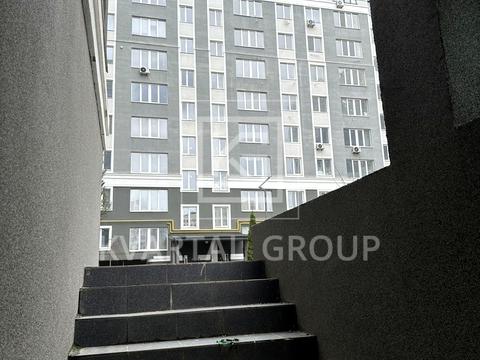 комерційна за адресою Івана Кожедуба вул., 8-А