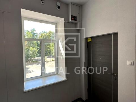 комерційна за адресою Січових Стрільців вул. (Артема), 13