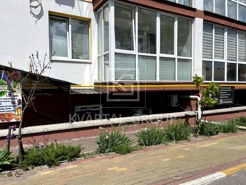 комерційна за адресою Громадянська вул., 4