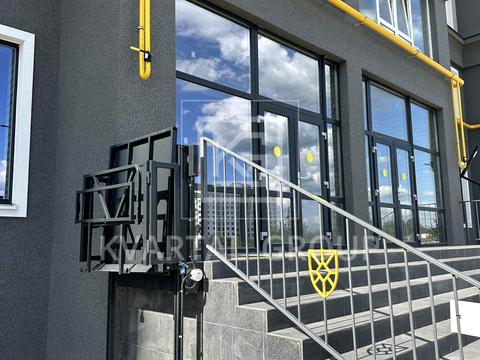 комерційна за адресою Івана Кожедуба вул., 3а