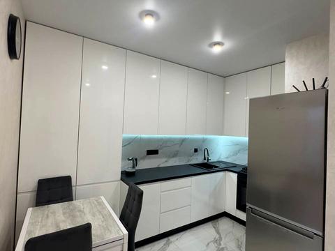 квартира по адресу Героев Майдана ул., 5