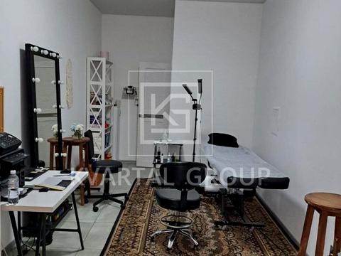 коммерческая по адресу Гнатюка ул., 4