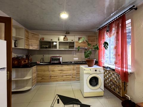 комерційна за адресою Чорновола вул., 115