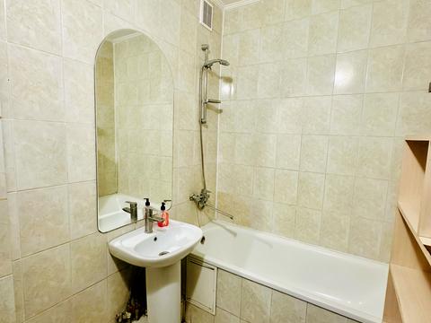 квартира по адресу Владимира Момота ул., 40