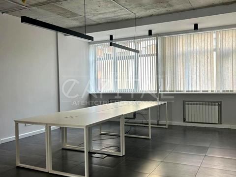 комерційна за адресою Лесі Українки бульв., 7