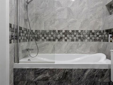 квартира за адресою Андрія Верхогляда вул. (Михайла Драгомирова), 15