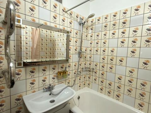 квартира за адресою Йорданська вул. (Лайоша Гавро), 4-Б