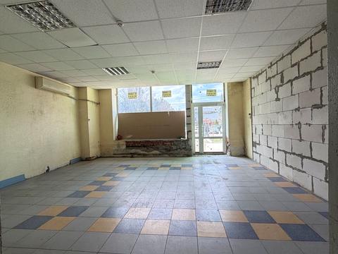 комерційна за адресою Варненська вул., 7