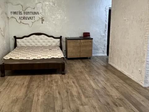 квартира за адресою Академіка Заболотного вул., 7