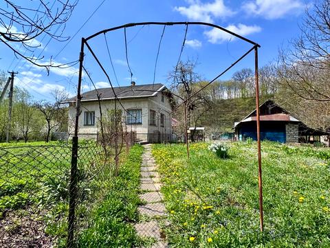 будинок за адресою Дністровська